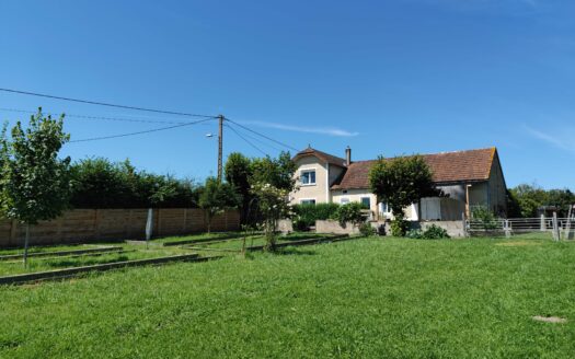 Ensemble immobilier sur 1,4 hectares