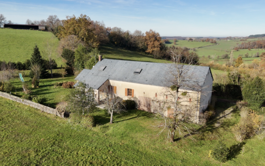 Grande maison avec jolie vue