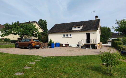 Jolie maison sur sous-sol