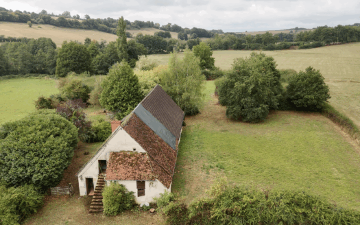 Longère à rénover sur près d’un hectare