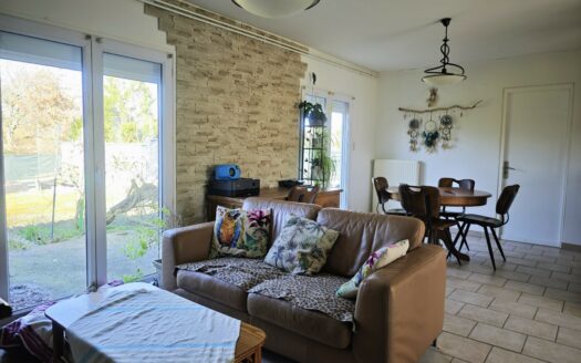 Maison de plain pied avec grand terrain