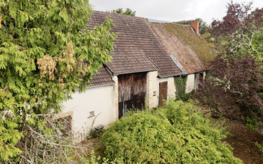 Longère à rénover sur près d’un hectare