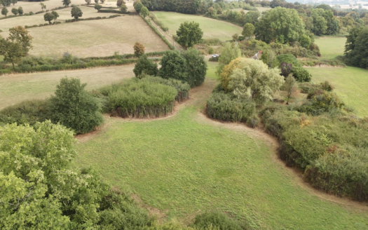 Longère à rénover sur près d’un hectare