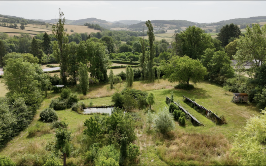 Grande maison proche du Lac de Pannecière