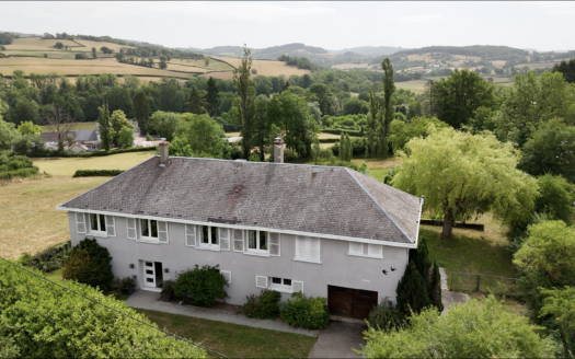 Grande maison proche du Lac de Pannecière