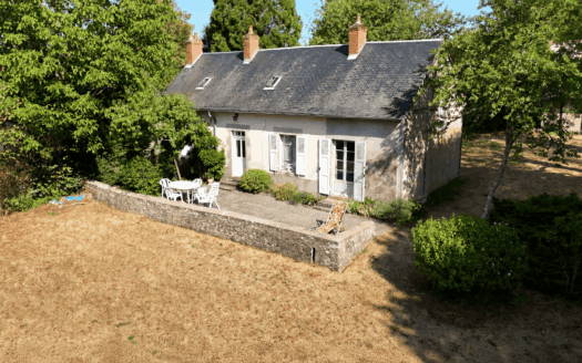 Charmante maison avec jardin arboré